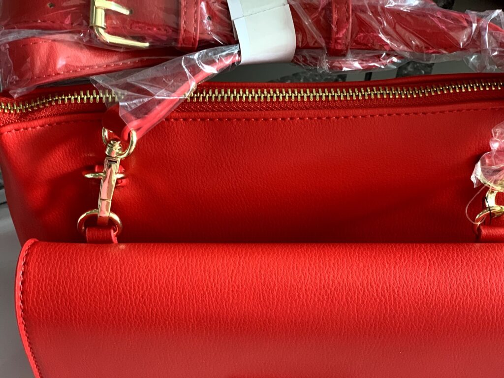 Loungefly Krone Handbag pin trader bag review red